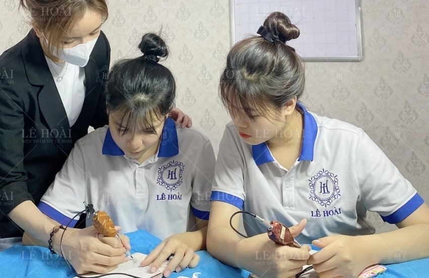 338295712 951997365819713 5304655162635509324 n