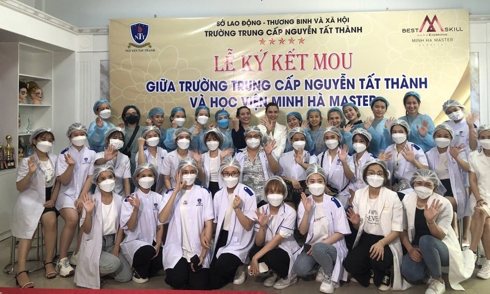 Hoc vien thi tot nghiep lehoai academy 19