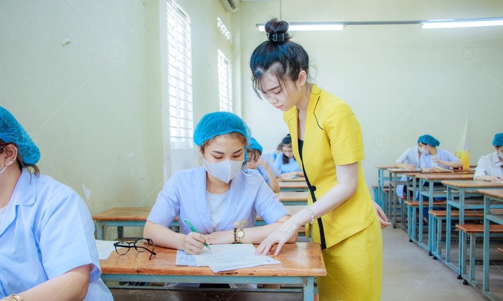 Hoc vien thi tot nghiep lehoai academy 5 1